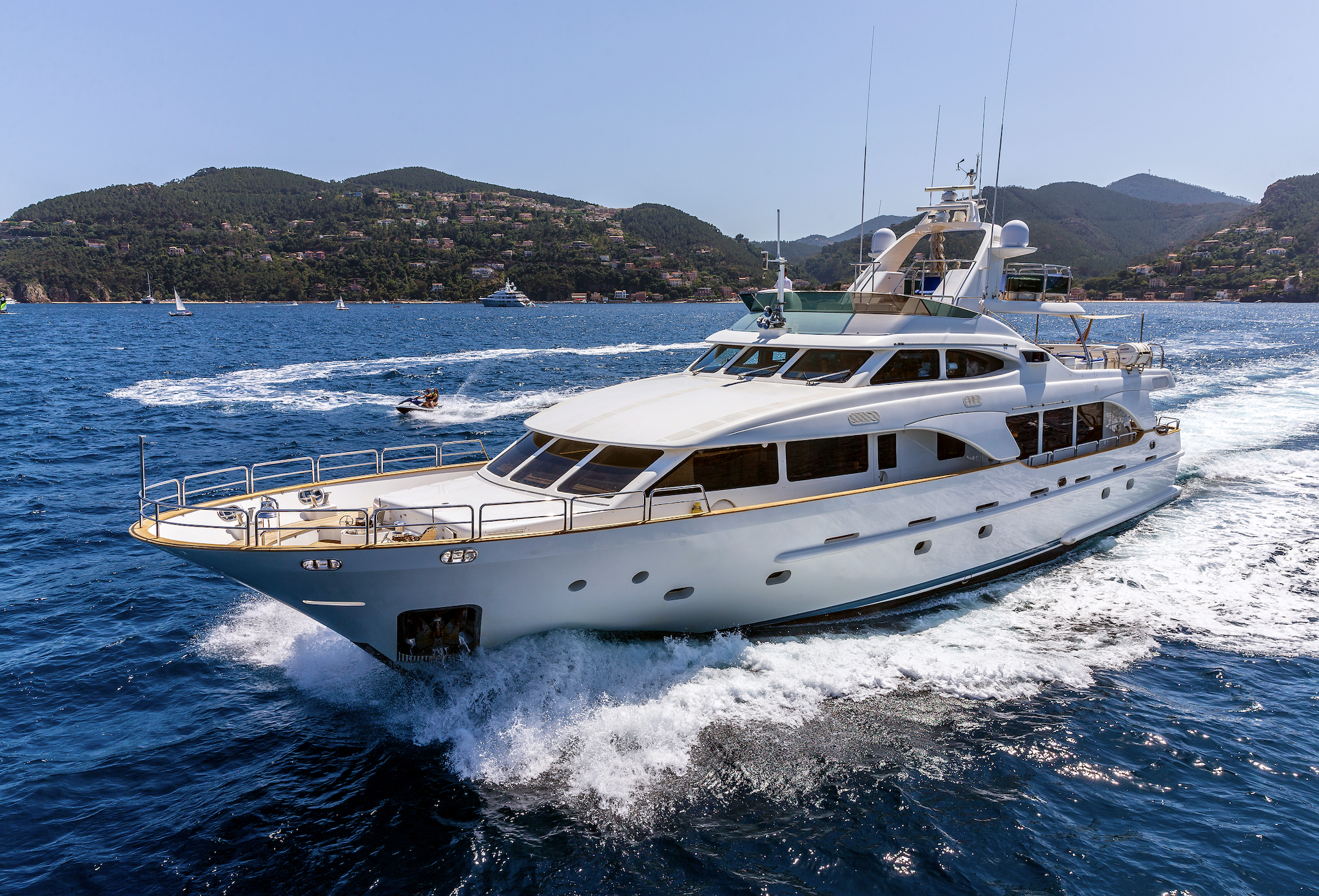 Benetti 100 Tradition for charter - under navigation