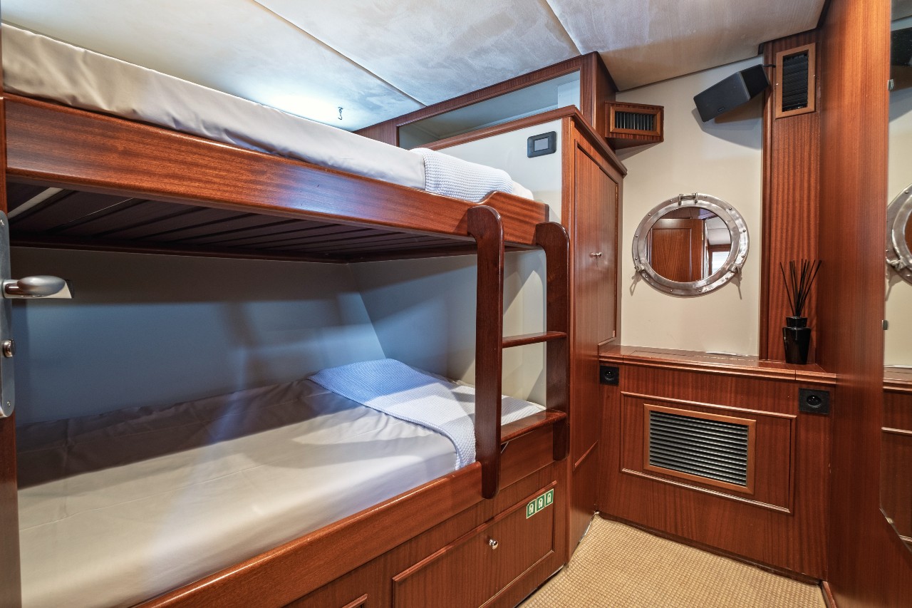 Classic Yacht for charter - STALCA - Bunk bed cabin