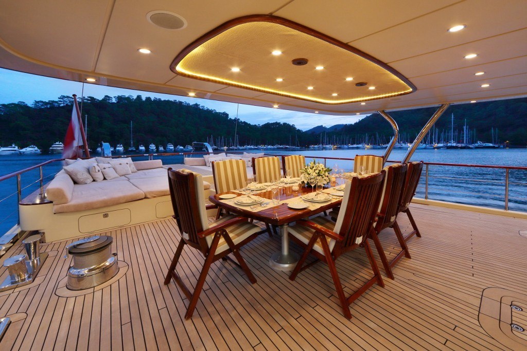 DAIMA yacht for charter - dining table