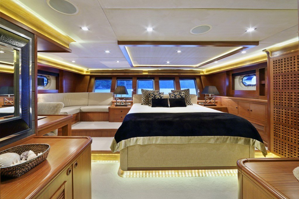 DAIMA yacht for charter - master cabin