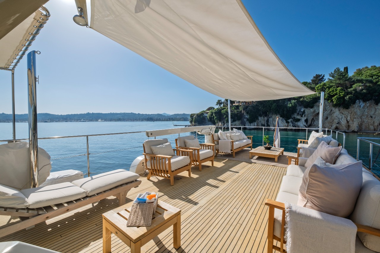 Stalca Yacht - Sun deck