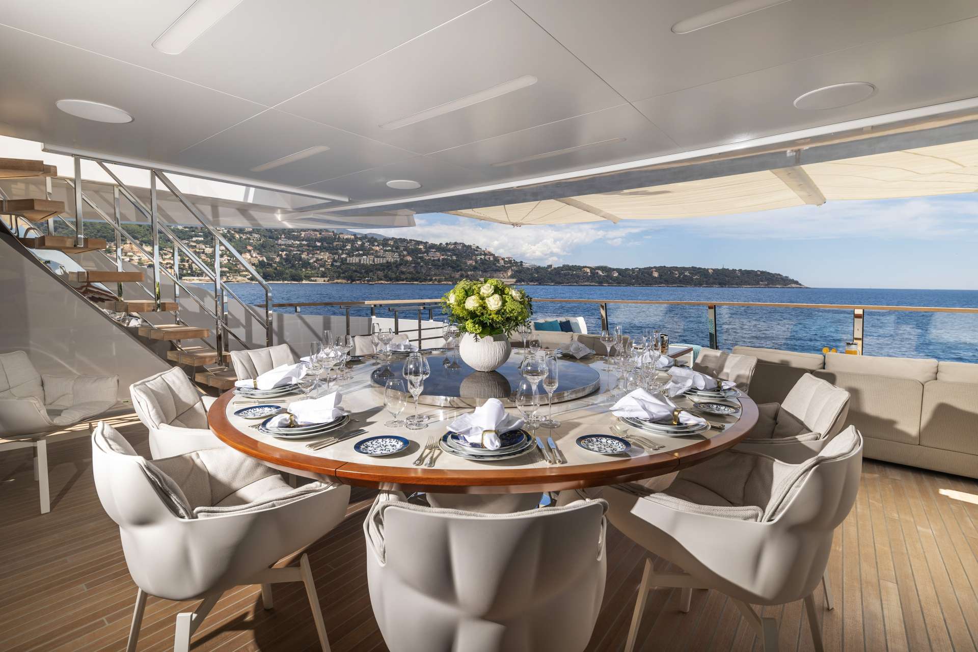 Sanlorenzo Yacht 52Steel for charter - dining